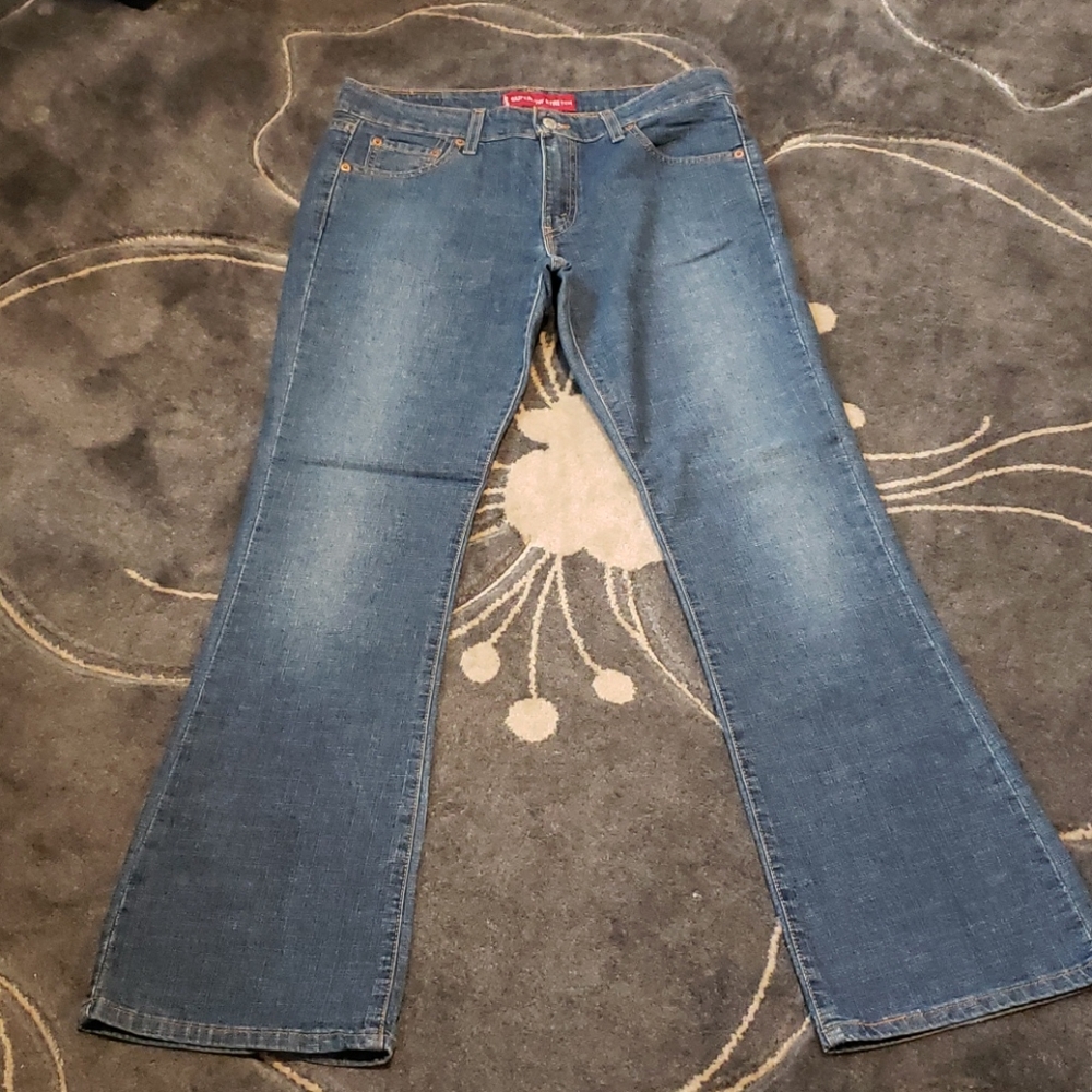 Levi's